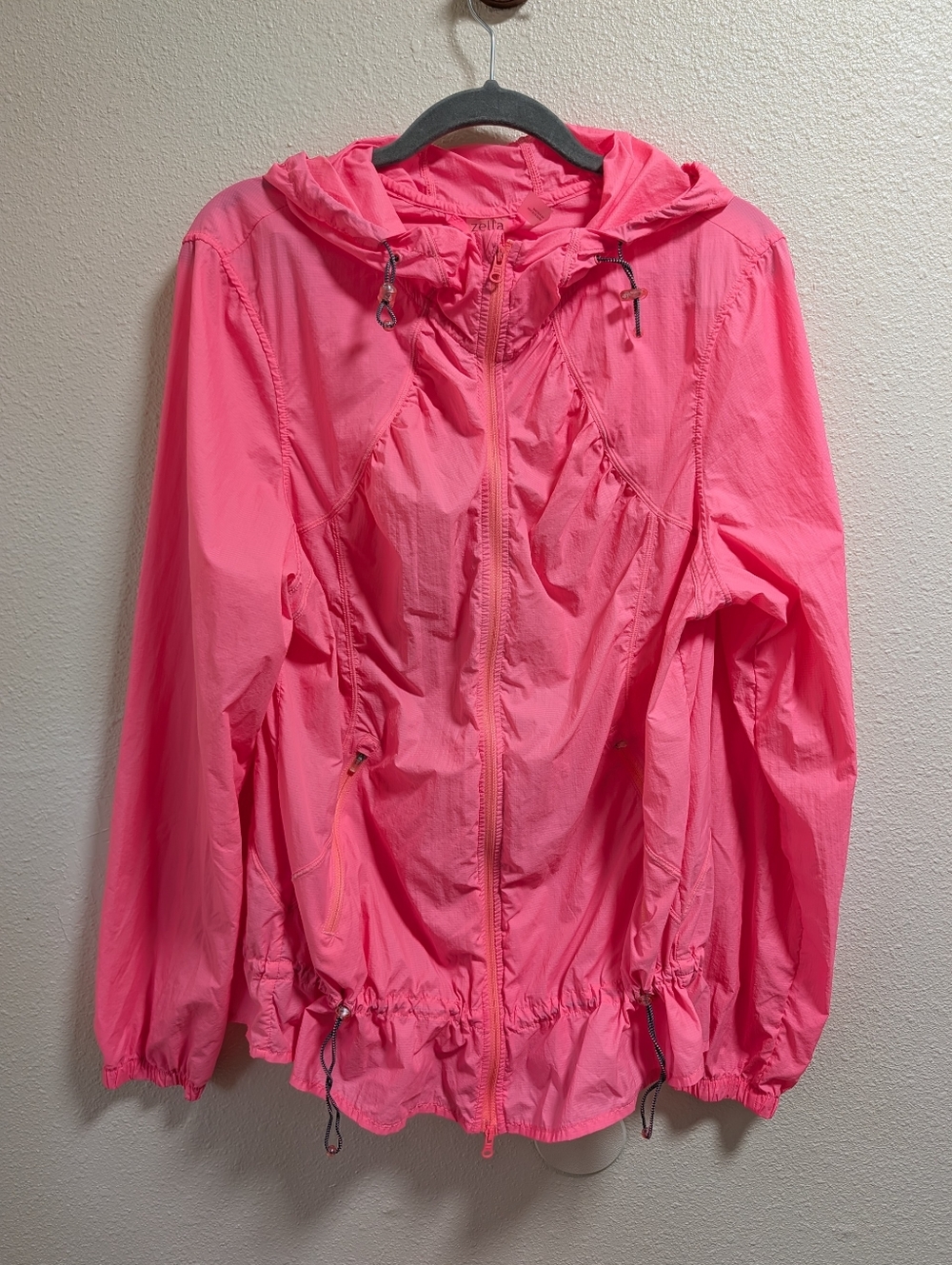 Zella Windbreaker In Bright Pink
